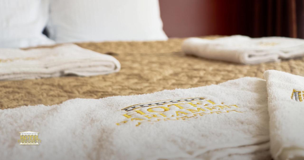 Hotel Parlament プリシュティナ エクステリア 写真